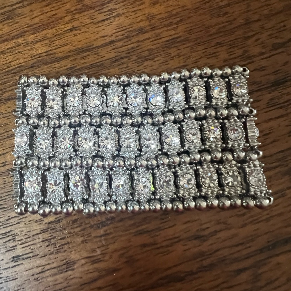 Elegant Silver Crystal Bracelet - Picture 4 of 6